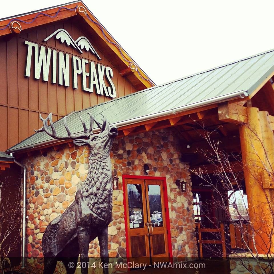 Twin Peaks Rogers Menu and Reviews | NWA Food